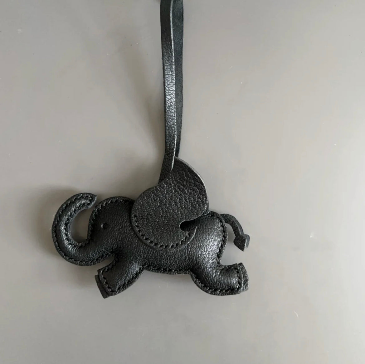 Custom 15-day delivery Imported French lambskin handmade stitched elephant flying elephant bag charm bag accessory creative gift